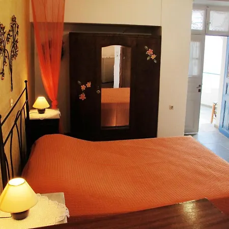 Pepi's Apartment *